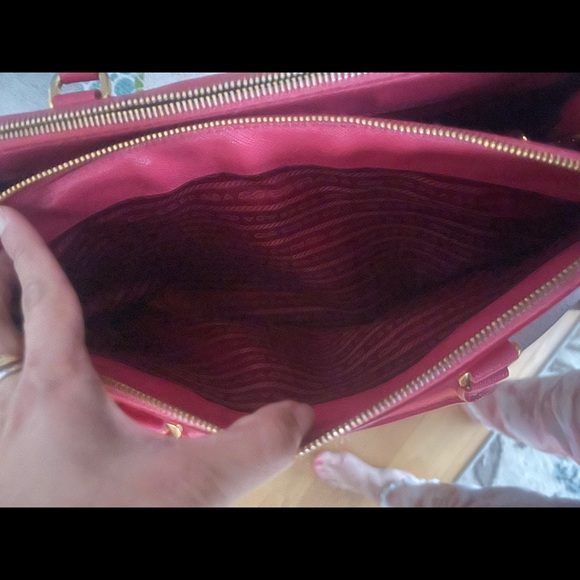 Authentic Prada Saffiano Leather with Strap - Picture 2 of 12